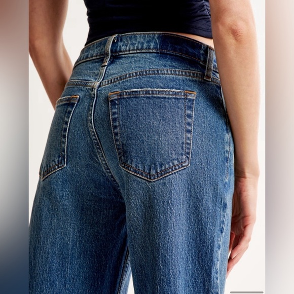 Hollister Women’s Low Rise Baggy Jeans Medium Rinse Plus Size 14 NWT - Picture 4 of 12